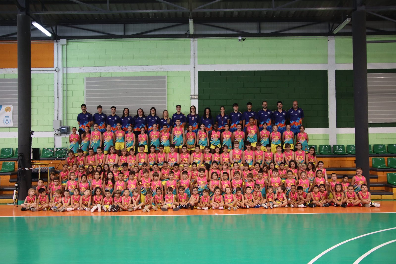 Foto de familia con los 215 inscritos