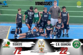 🏀💚🤍 𝗘𝗟 𝗠𝗔𝗥𝗖𝗔𝗗𝗢𝗥 𝗡𝗢 𝗖𝗨𝗘𝗡𝗧𝗔 𝗧𝗢𝗗𝗔 𝗟𝗔 𝗛𝗜𝗦𝗧𝗢𝗥𝗜𝗔… ¡𝗡𝗨𝗘𝗦𝗧𝗥𝗢𝗦 𝗠𝗜𝗡𝗜𝗦 𝗬𝗔 𝗘𝗦𝗧𝗔́𝗡 𝗘𝗡 𝗠𝗔𝗥𝗖𝗛𝗔! 💚🔥

¡Comenzó la liga para nuestros pequeños del 𝗠𝗜𝗡𝗜𝗕𝗔𝗦𝗞𝗘𝗧 𝗠𝗔𝗦𝗖𝗨𝗟𝗜𝗡𝗢 𝗗𝗘 𝟮.ª 𝗗𝗜𝗩𝗜𝗦𝗜𝗢́𝗡! 🏀

Este sábado disputaron su primer encuentro de la temporada frente al Villa de Tegueste, una jornada que supone el inicio de una nueva aventura llena de aprendizaje, compañerismo y experiencias.

🏀 𝗥𝗘𝗦𝗨𝗟𝗧𝗔𝗗𝗢 𝗙𝗜𝗡𝗔𝗟

🏠 𝗩𝗜𝗟𝗟𝗔 𝗗𝗘 𝗧𝗘𝗚𝗨𝗘𝗦𝗧𝗘 𝟳𝟮
💚 𝗖.𝗕. 𝗚𝗨𝗔𝗡𝗖𝗛𝗔 𝟮𝟮

📅 Sábado 24 de octubre de 2026

💚 𝗟𝗢 𝗠𝗔́𝗦 𝗜𝗠𝗣𝗢𝗥𝗧𝗔𝗡𝗧𝗘 𝗘𝗠𝗣𝗜𝗘𝗭𝗔 𝗔𝗛𝗢𝗥𝗔.

Sí, el rival fue superior y el resultado refleja una derrota amplia. Pero este es precisamente el momento de aprender, de ganar confianza y de entender que cada partido es una oportunidad para mejorar.

A estas edades, el baloncesto es mucho más que encestar. Es aprender a compartir el balón, ayudar a un compañero, levantarse después de un error y seguir intentándolo con una sonrisa.

📸 Y ahí están nuestros pequeños, posando juntos después del encuentro. ¡Una imagen que nos recuerda por qué merece la pena apostar por el deporte de formación!

👏 Felicitamos al Villa de Tegueste por su victoria y agradecemos a las familias que acompañan a nuestros jugadores en esta nueva etapa.

💪 𝗡𝗢 𝗜𝗠𝗣𝗢𝗥𝗧𝗔 𝗖𝗢́𝗠𝗢 𝗘𝗠𝗣𝗜𝗘𝗭𝗔 𝗘𝗟 𝗖𝗔𝗠𝗜𝗡𝗢, 𝗦𝗜𝗡𝗢 𝗟𝗔𝗦 𝗚𝗔𝗡𝗔𝗦 𝗗𝗘 𝗦𝗘𝗚𝗨𝗜𝗥 𝗥𝗘𝗖𝗢𝗥𝗥𝗜𝗘́𝗡𝗗𝗢𝗟𝗢.

🤝 𝗚𝗥𝗔𝗖𝗜𝗔𝗦 𝗔 𝗡𝗨𝗘𝗦𝗧𝗥𝗢𝗦 𝗖𝗢𝗟𝗔𝗕𝗢𝗥𝗔𝗗𝗢𝗥𝗘𝗦

🛗 𝗙𝗘𝗗𝗘𝗦 𝗔𝗦𝗖𝗘𝗡𝗦𝗢𝗥𝗘𝗦 | Especialistas en instalación, mantenimiento y reparación de ascensores, con soluciones para mejorar la accesibilidad.
🌐 www.fedesascensores.com

⛽ 𝗣𝗖𝗔𝗡 𝗟𝗔 𝗚𝗨𝗔𝗡𝗖𝗛𝗔 | Combustible, tienda y servicios para el automóvil. ¡Acompañando los kilómetros de ilusión de nuestras familias!

🏛️ 𝗜𝗟𝗨𝗦𝗧𝗥𝗘 𝗔𝗬𝗨𝗡𝗧𝗔𝗠𝗜𝗘𝗡𝗧𝗢 𝗗𝗘 𝗟𝗔 𝗚𝗨𝗔𝗡𝗖𝗛𝗔 | Gracias por apoyar el deporte de base y el futuro.

💚🤍 𝗛𝗢𝗬 𝗖𝗢𝗠𝗘𝗡𝗭𝗢́ 𝗟𝗔 𝗟𝗜𝗚𝗔. ¡𝗤𝗨𝗘 𝗡𝗨𝗡𝗖𝗔 𝗧𝗘𝗥𝗠𝗜𝗡𝗘𝗡 𝗟𝗔𝗦 𝗚𝗔𝗡𝗔𝗦 𝗗𝗘 𝗝𝗨𝗚𝗔𝗥!

🏀 ¡𝟭, 𝟮, 𝟯… 𝗚𝗨𝗔𝗡𝗖𝗛𝗔! 💚

#SomosFamiliaCBG #Desde1970